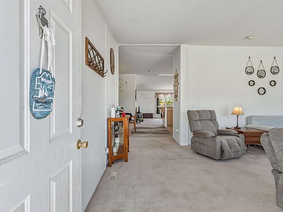 3rd image of 4634 Avenida La Manana