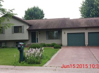 185 Benson Dr N, Lewiston, MN 55952