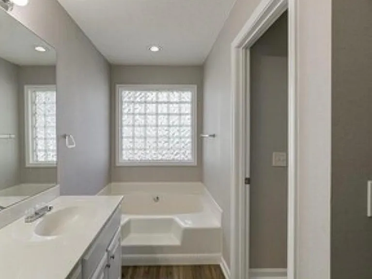 8950 Pine Tree Cir — Photo 25