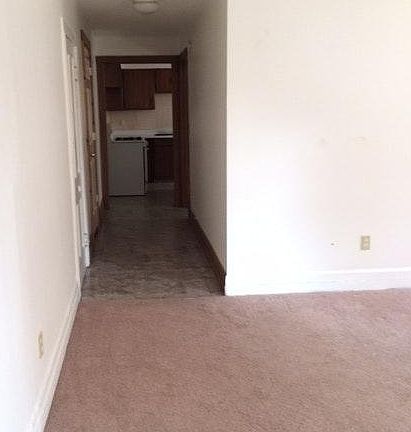 Hallway from Living room to Kitchen