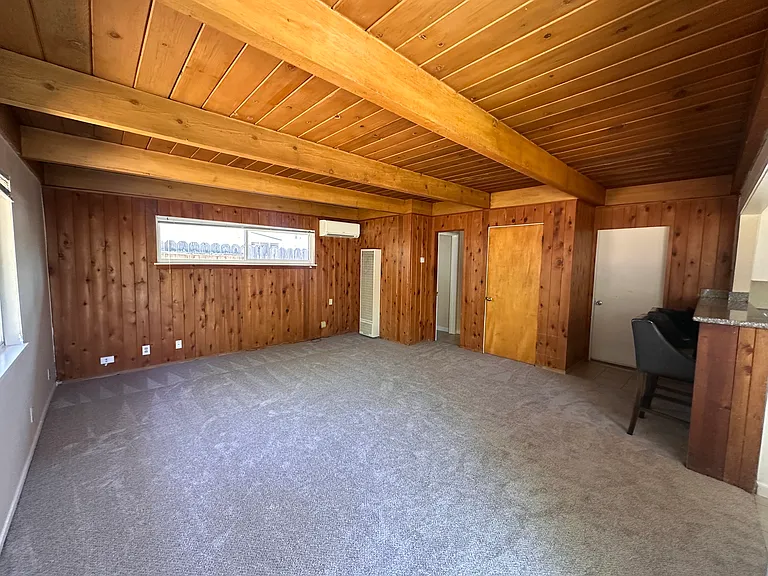 1943 Carolyn Dr — Photo 13