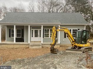 822 Edwards Dr, Fredericksburg, VA 22405