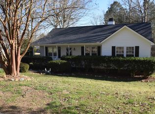 105 Collie Cir, Holly Springs, NC 27540