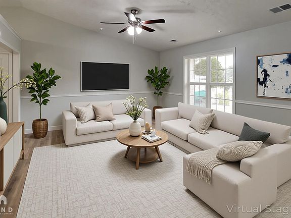 3rd image of 140 Pebble Ridge Dr