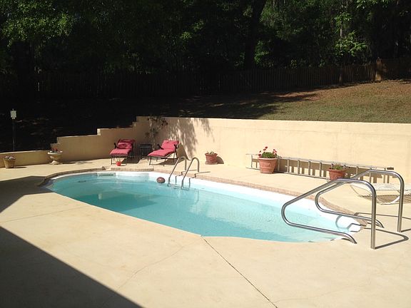 5th image of 182 Cotillion Cir