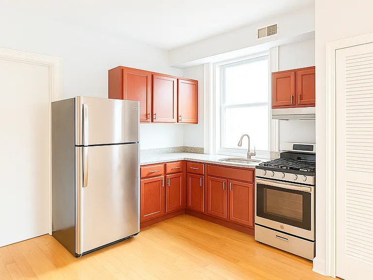 860 State St #2E — Photo 1