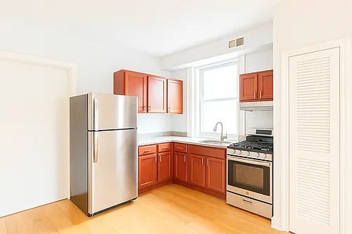 860 State St #2E Photo 1