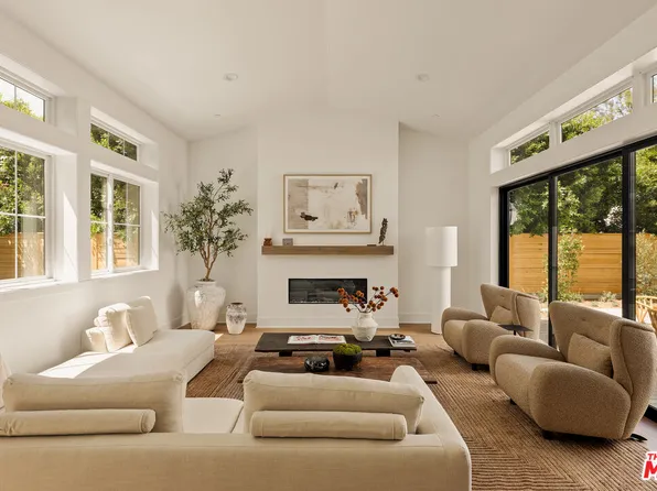 4027 Dixie Canyon Ave, Sherman Oaks, CA 91423