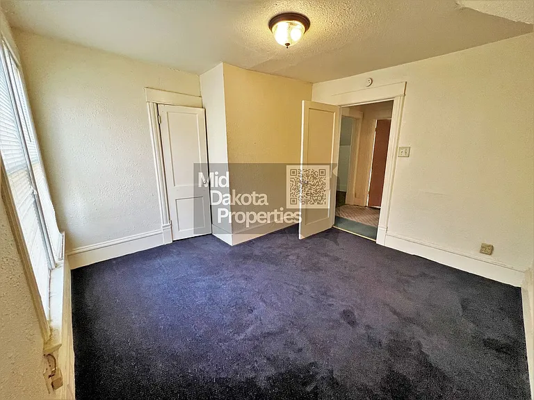 915 W 4th Ave — Photo 7