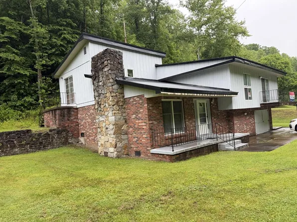1639 Pinsonfork Rd, Mc Andrews, KY 41543