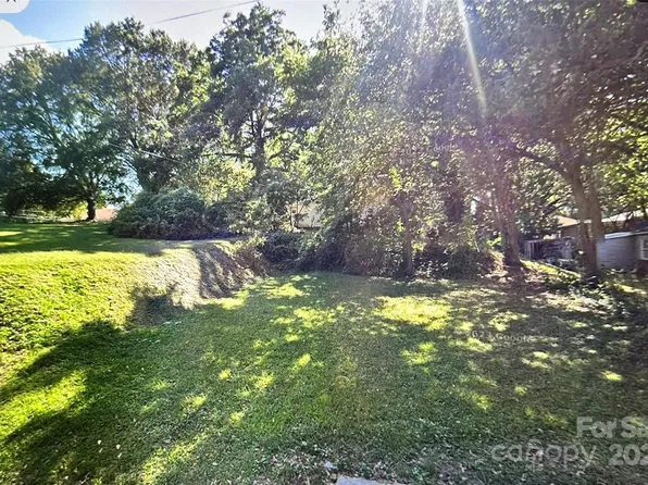 1111 W 7th Ave, Gastonia, NC 28052