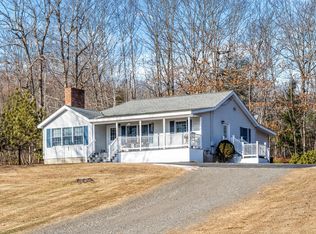 414 Mount Vernon Rd, Manchester, ME 04351