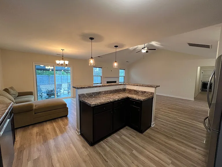 310 Landon Ln — Photo 30