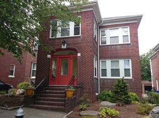 54 Lawton St #2, Brookline, MA 02446