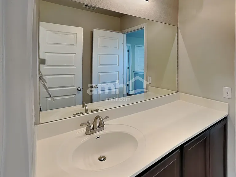 8010 Dampton Ln — Photo 14