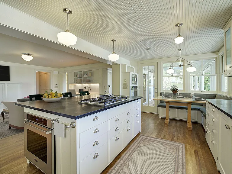 1645 Rambling Ln — Photo 20