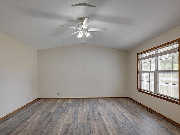 4th image of 101 N Oliver Avenue