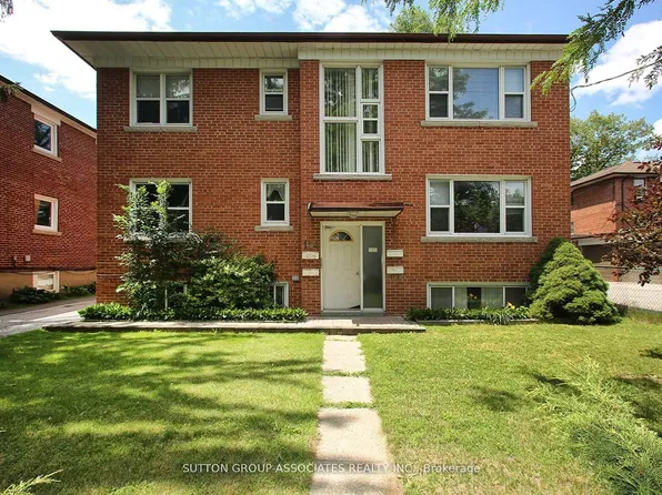 134 Grand Ave Unit D, Toronto, ON M8Y 2Z5