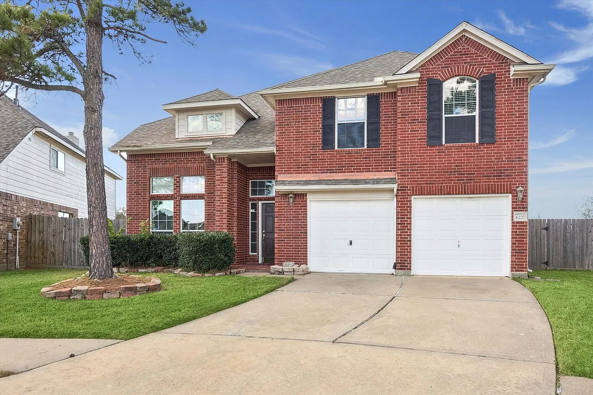 Building Photo - 6227 Sentry Park Ln