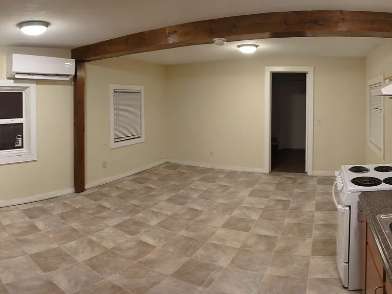 2919 Winter Lake Rd — Photo 2