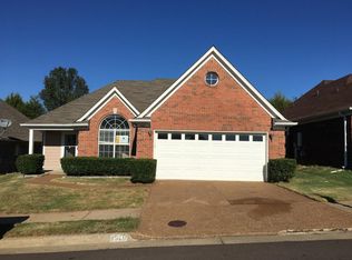 1520 Beringer Dr, Cordova, TN 38018