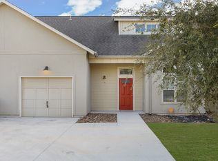 211 Circle Ct, Pleasanton, TX 78064