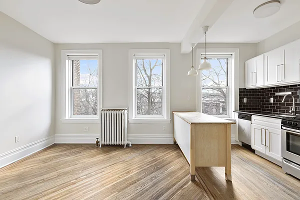 Rented by Brown Harris Stevens | media 18