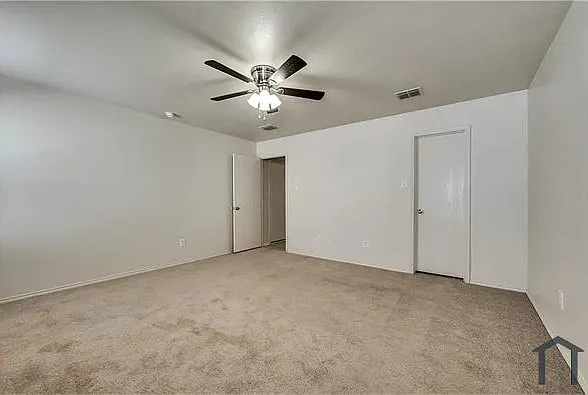 1109 Boxwood Dr — Photo 9