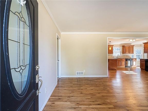 5th image of 3960 Manor House Dr
