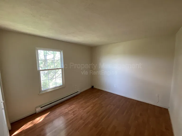 624 Highview Ct — Photo 10