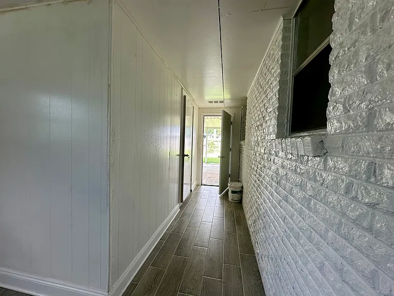 1752 Diane Dr — Photo 8