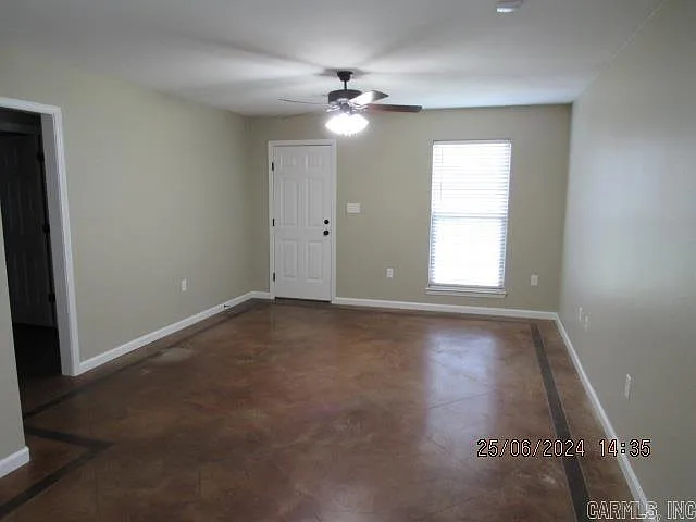 3 bed, 2.0 bath, 1154 sqft, $1,200 — Photo 3