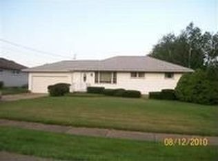 917 Pinecrest Rd, Girard, OH 44420
