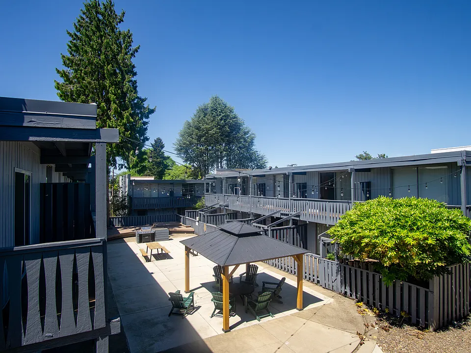 39th Place Townhomes
