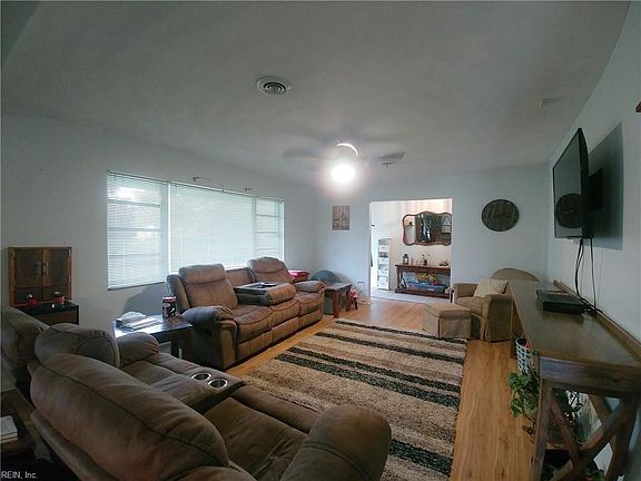 5th image of 4200 Deep Creek Blvd