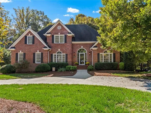 1870 Adare Dr, Clemmons, NC 27012