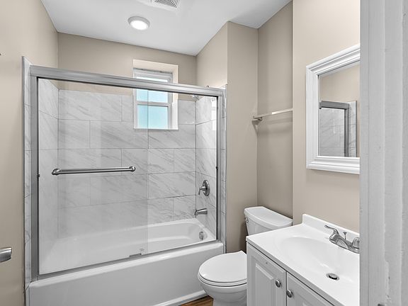 2nd image of 3619 Commonwealth Ave #1F