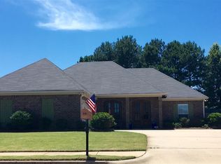 219 Crescent Ridge Dr, Madison, MS 39110
