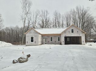 7078 Ontario Center Rd, Ontario, NY 14519