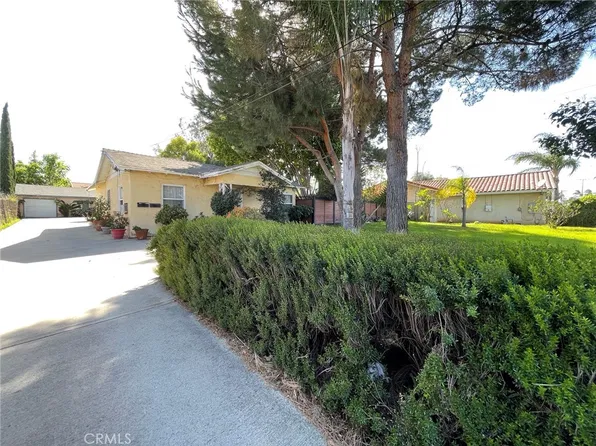 824 W Olive St, Corona, CA 92882