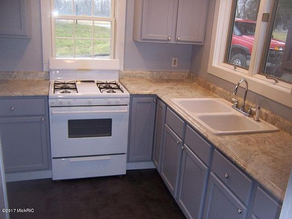 4th image of 528 N Lincoln Ave