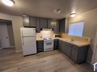 1214 E Clinton Ave APT 202, Fresno, CA 93704