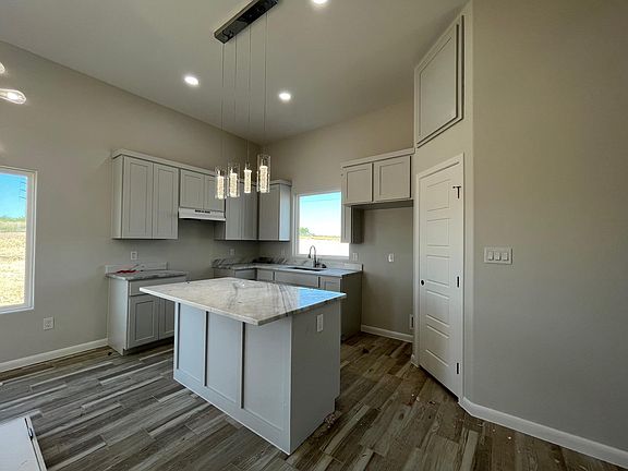 4th image of 6905 Molinos Dr