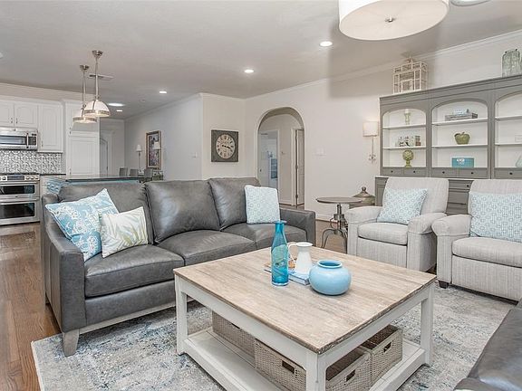 5th image of 4017 El Campo Ave