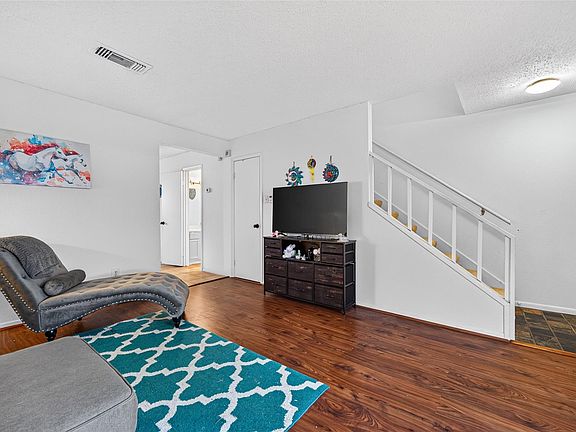 5th image of 3993 Tanglewilde St #3993