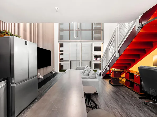 244 Biscayne Blvd APT 651, Miami, FL 33132