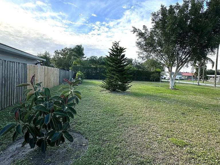 1400 Carolina Ave — Photo 26
