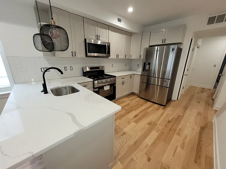 223 E Girard Ave #1R — Photo 10
