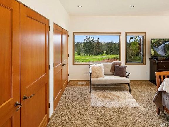 5th image of 435 140th Ave NE