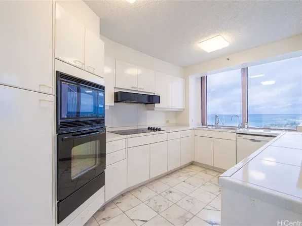 415 South St APT 2701, Honolulu, HI 96813
